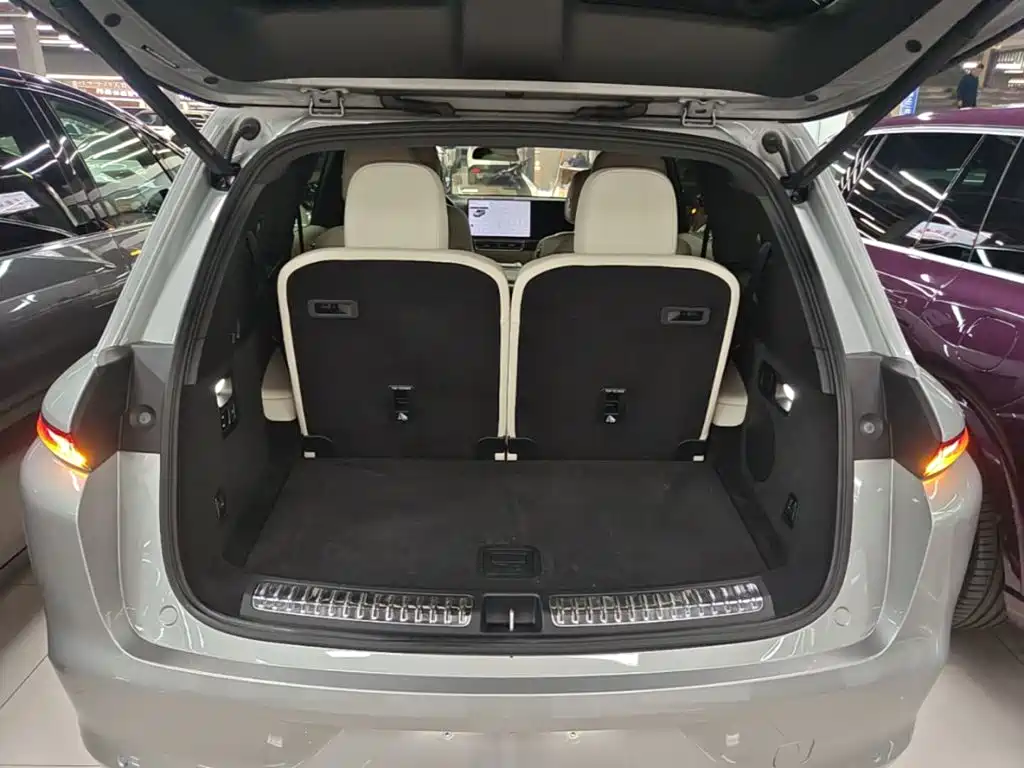 Li Auto Li L8 — миниатюра 19