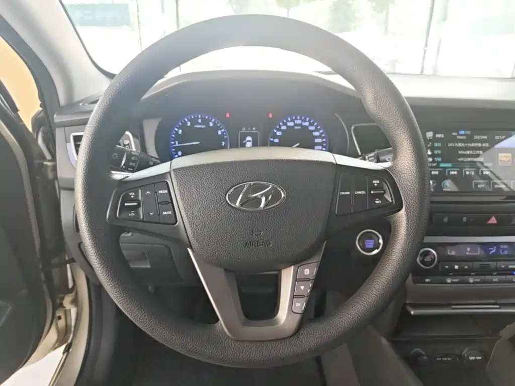 Hyundai Mistra — миниатюра 11