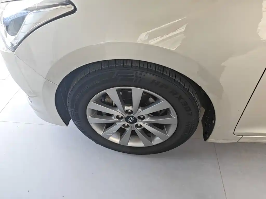 Hyundai Mistra — миниатюра 23