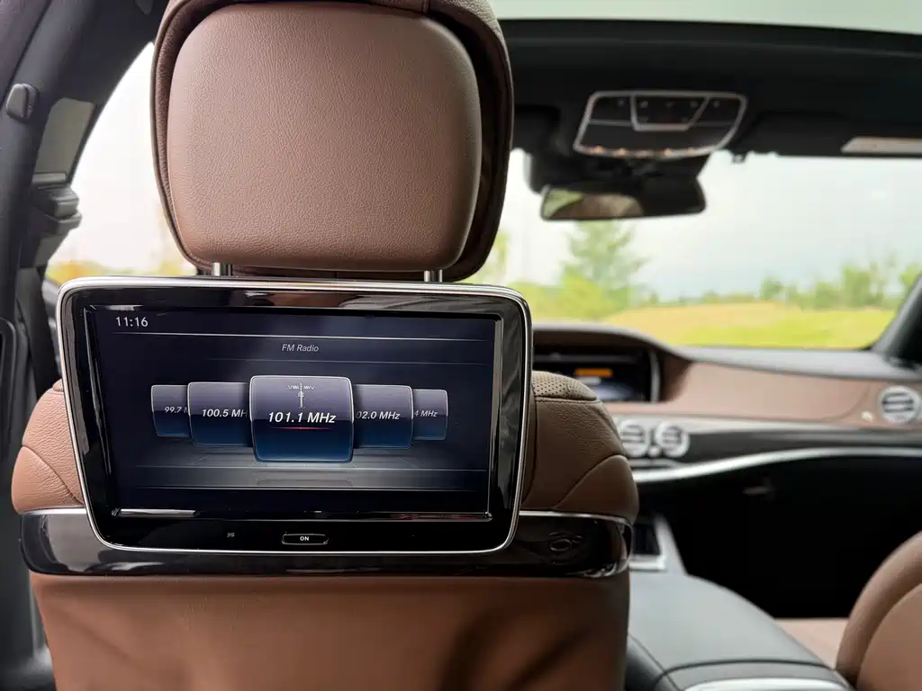Mercedes-Benz S-Class — миниатюра 14