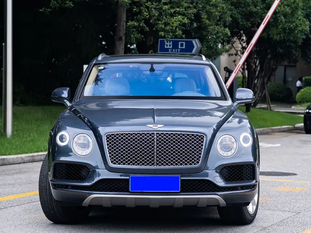 Bentley Bentayga — миниатюра 2