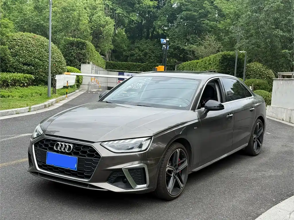 Audi A4L 2021