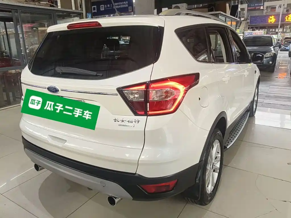 Ford Kuga — миниатюра 7