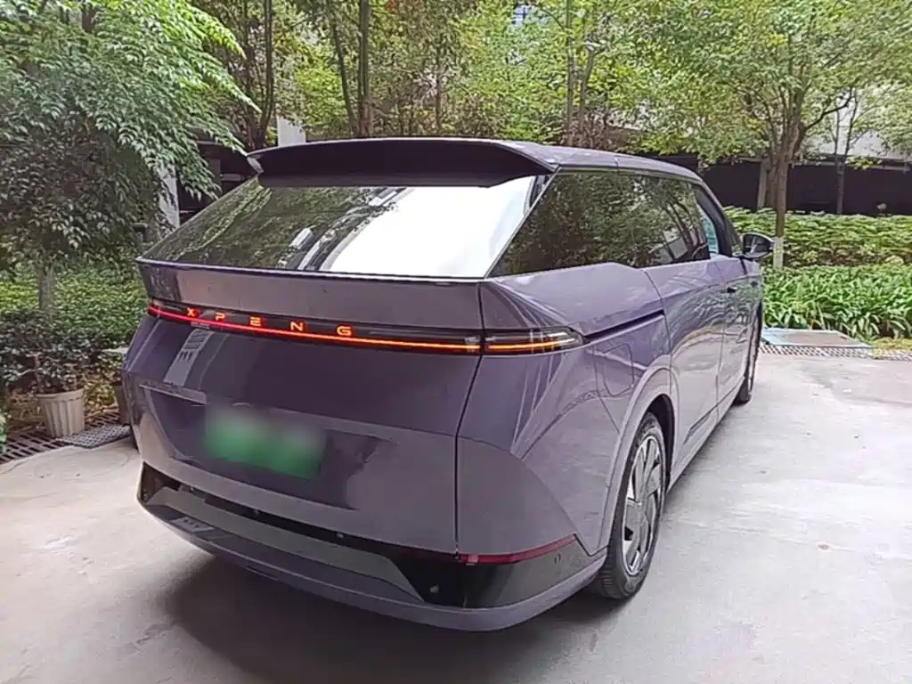XPeng X9 — миниатюра 7