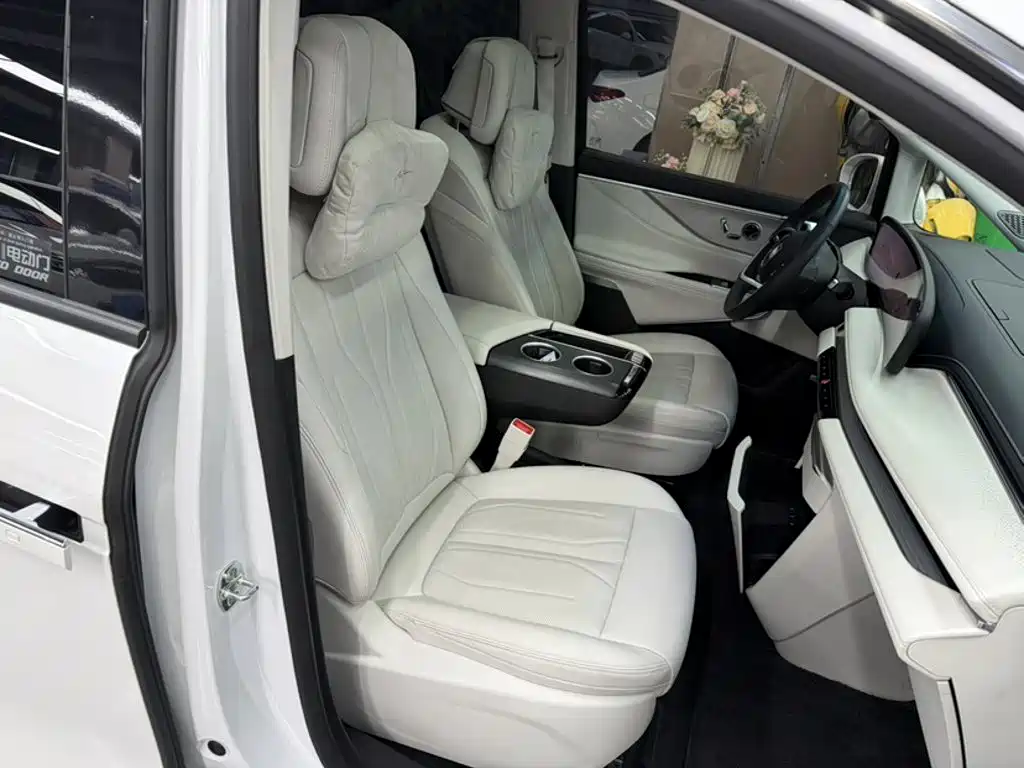 Buick GL8 Hybrid — миниатюра 15