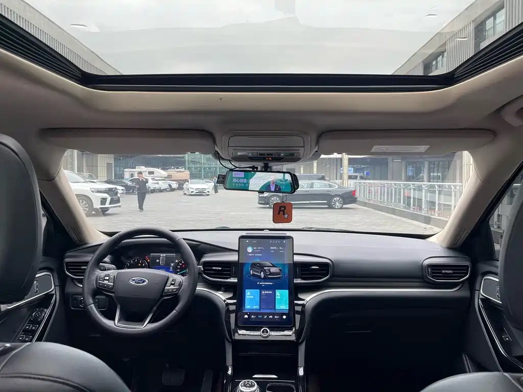 Ford Explorer — миниатюра 13