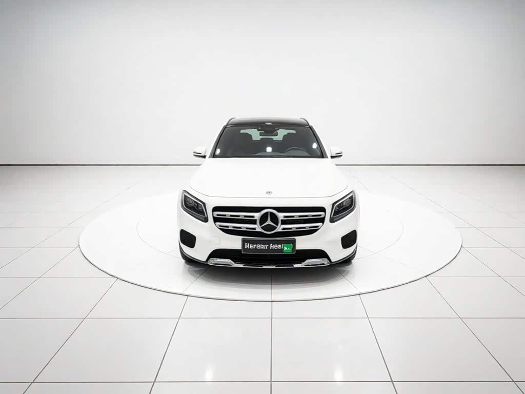 Mercedes-Benz GLB 1.3 л 2022 г. Белый, пробег 6400 км