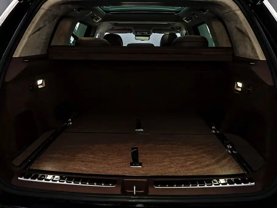 AITO ASK THE WORLD M9