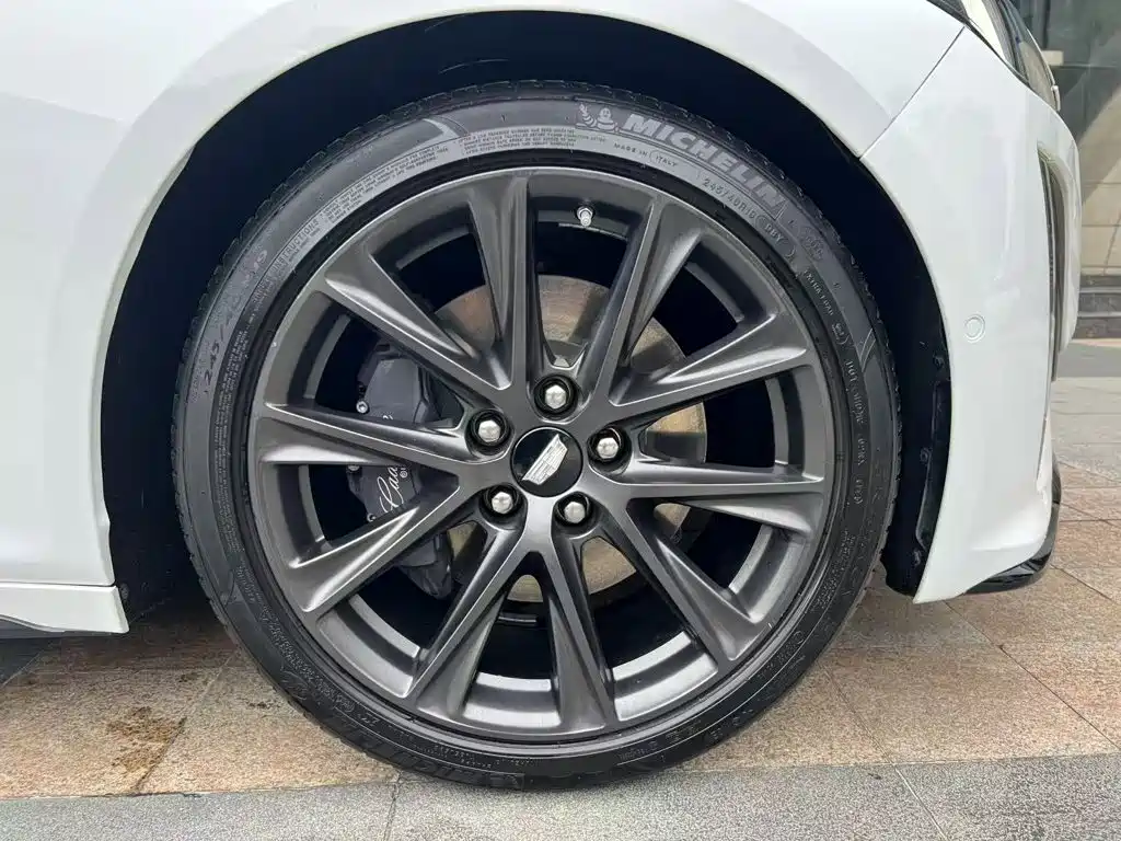 Cadillac CT5 — миниатюра 4