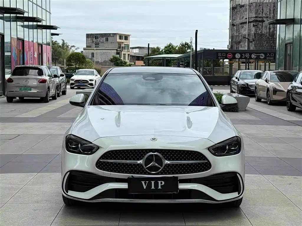 Mercedes-Benz C-Class — миниатюра 2