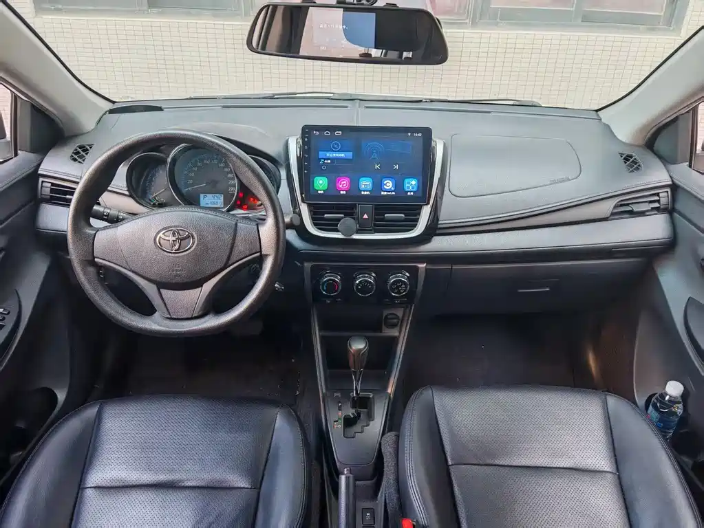 Toyota Yaris L — миниатюра 7