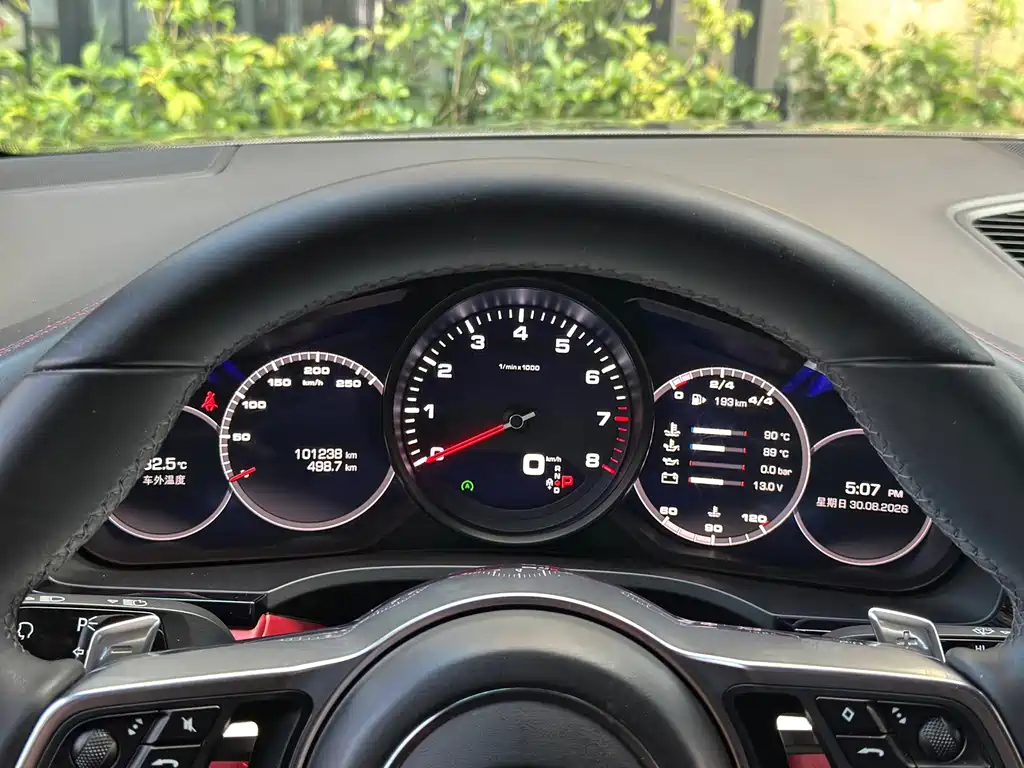 Porsche Cayenne — миниатюра 8