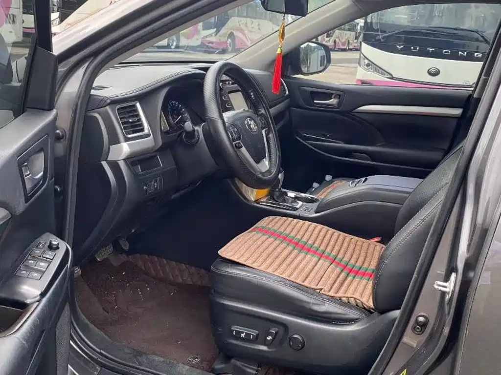 Toyota Highlander — миниатюра 7