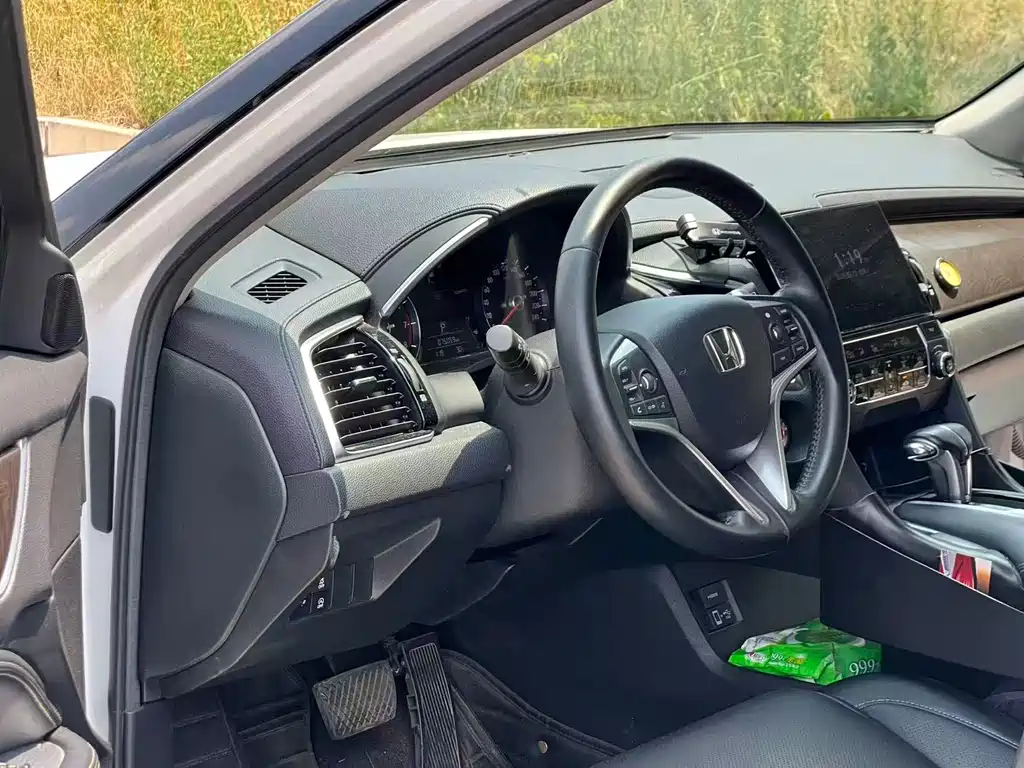 Honda Avancier — миниатюра 4
