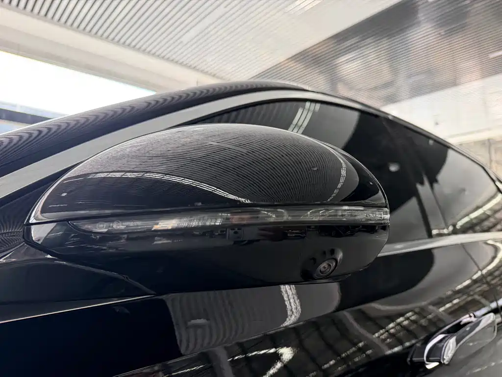 Mercedes-Benz E-Class — миниатюра 12
