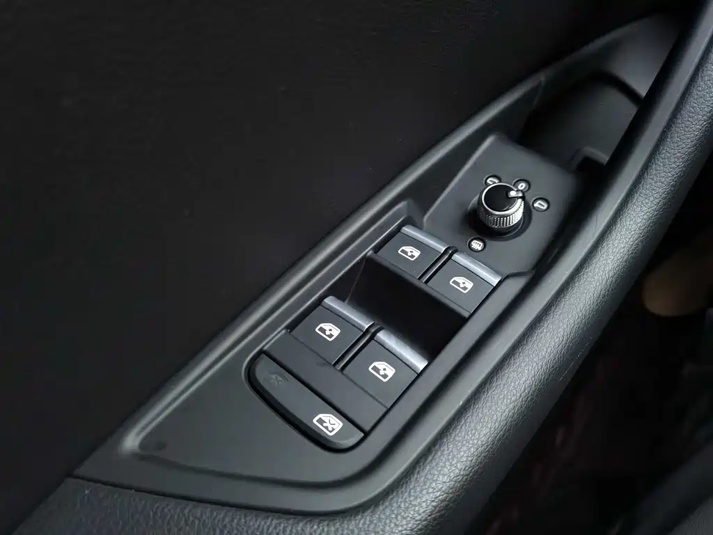 Audi A4L 2017 40 TFSI