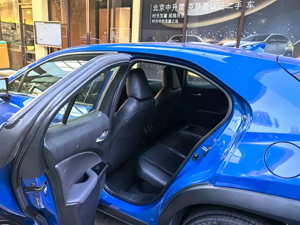 Lexus UX — миниатюра 8