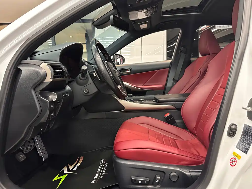 Lexus IS — миниатюра 7