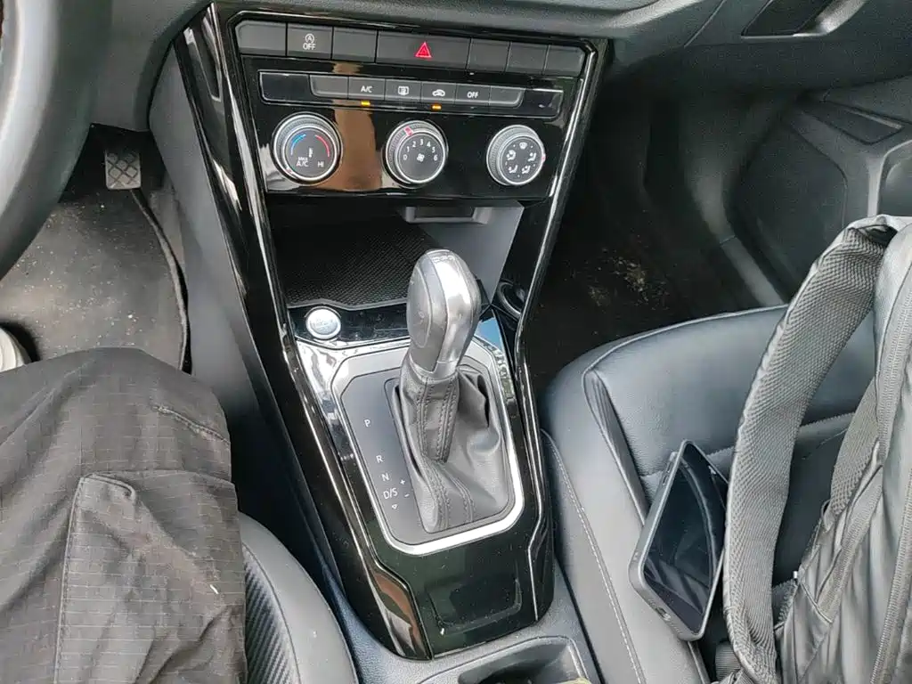 Volkswagen T-Roc — миниатюра 14