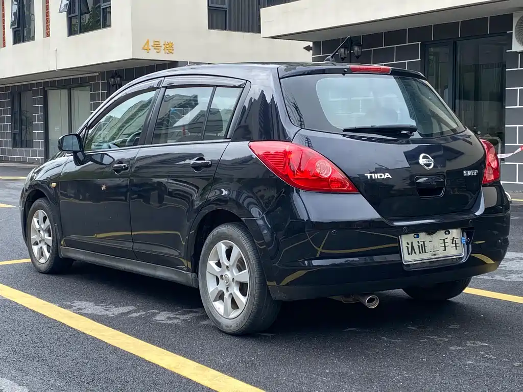 Nissan Tiida — миниатюра 6
