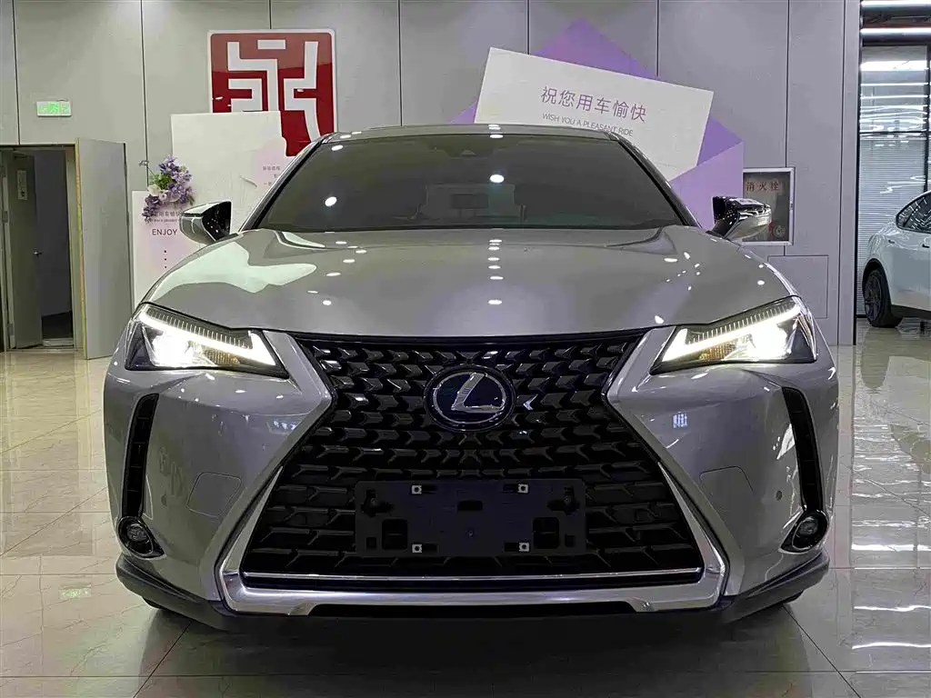 Lexus UX — миниатюра 2