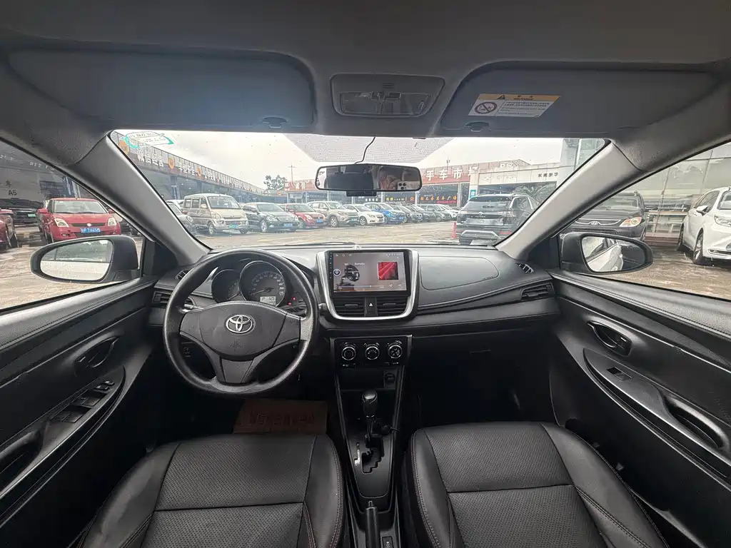 Toyota Yaris L — миниатюра 7