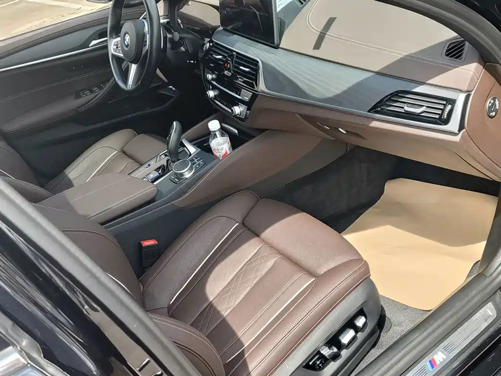 BMW 5 Series — миниатюра 6