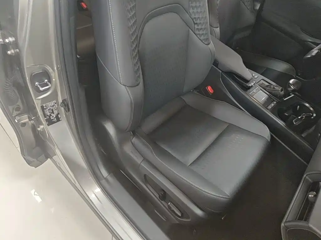 Lexus UX — миниатюра 25