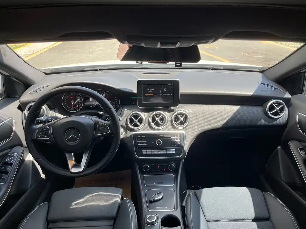 Mercedes-Benz A-Class (Import) — миниатюра 5