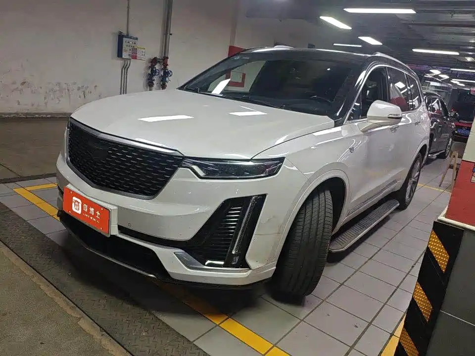 Cadillac XT6
