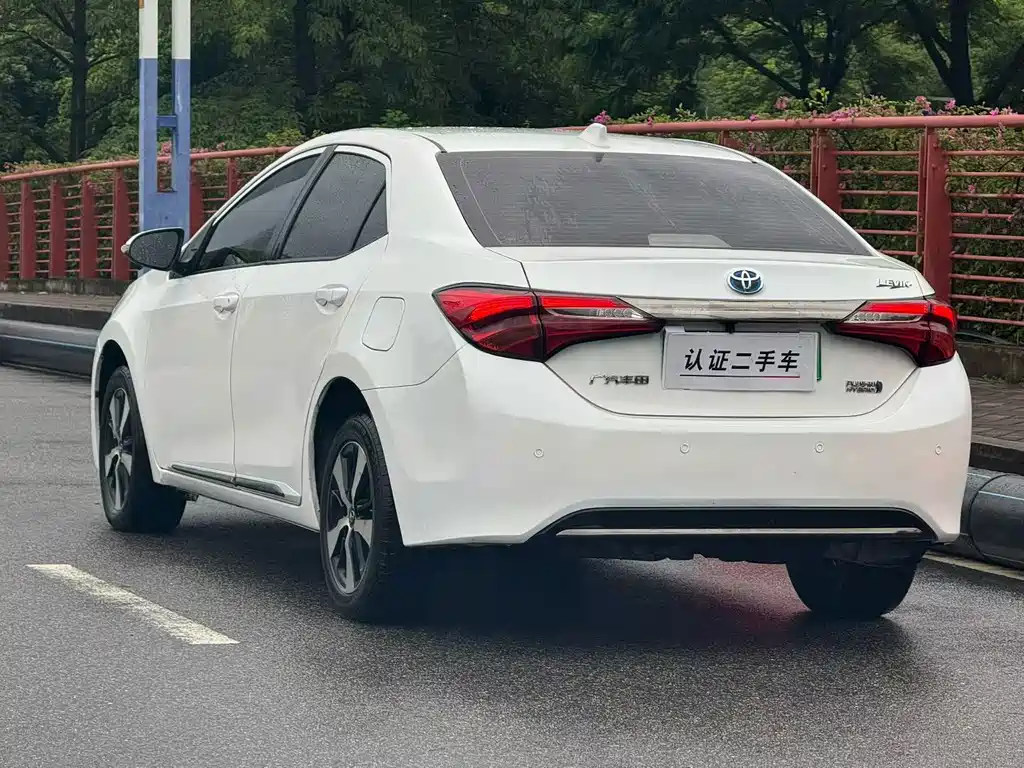 Toyota Levin Twin Engine E+ — миниатюра 5