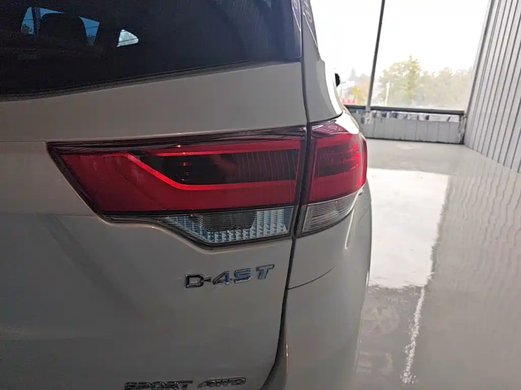 Toyota Highlander — миниатюра 8