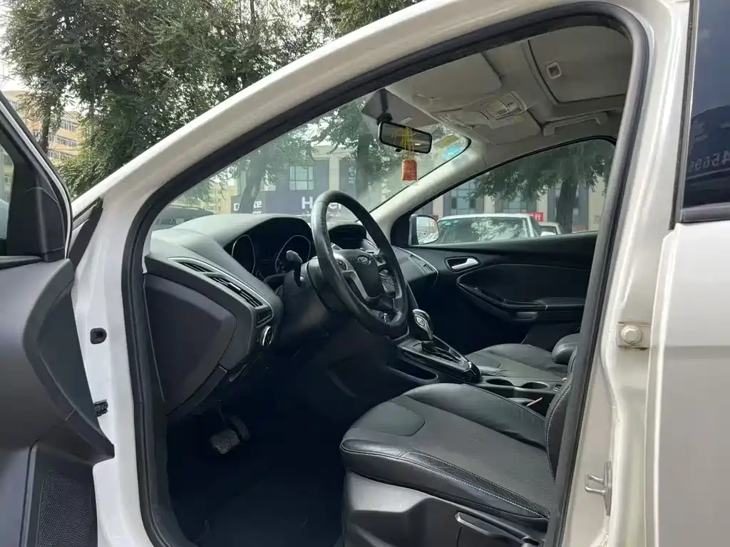 Ford Focus — миниатюра 9