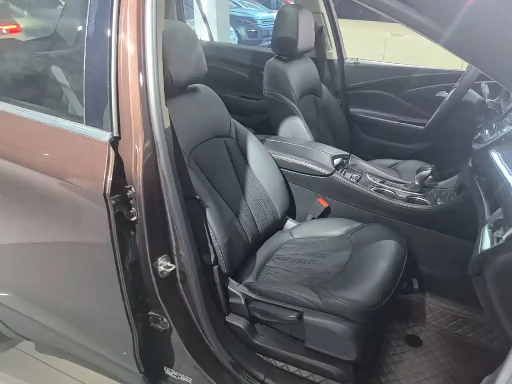 Buick Envision Plus — миниатюра 25