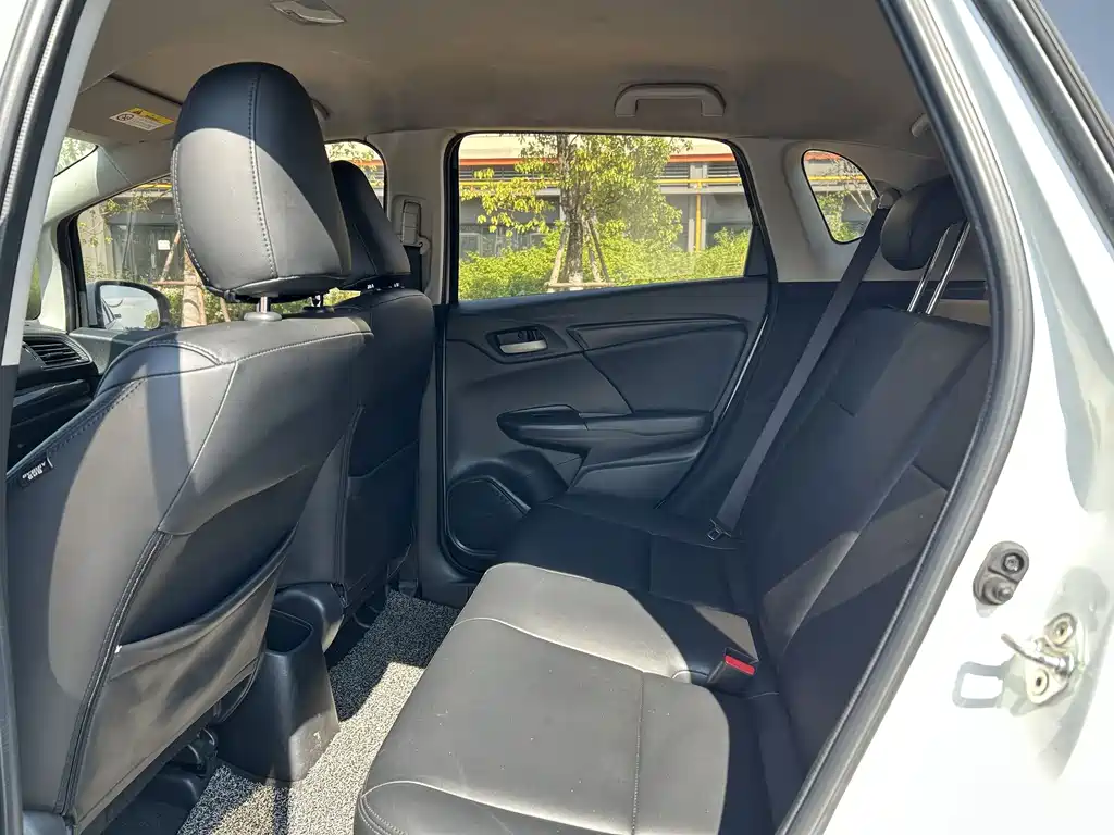 Honda Fit — миниатюра 6