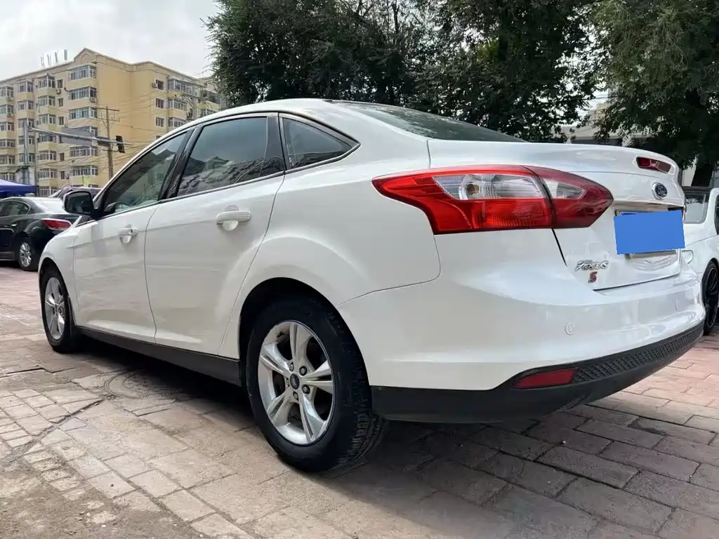 Ford Focus — миниатюра 6