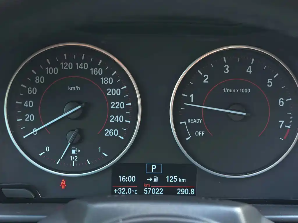 BMW 2 Series (Import) — миниатюра 8