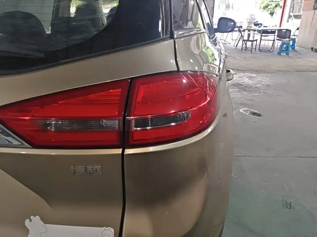 Geely Boyue — миниатюра 8
