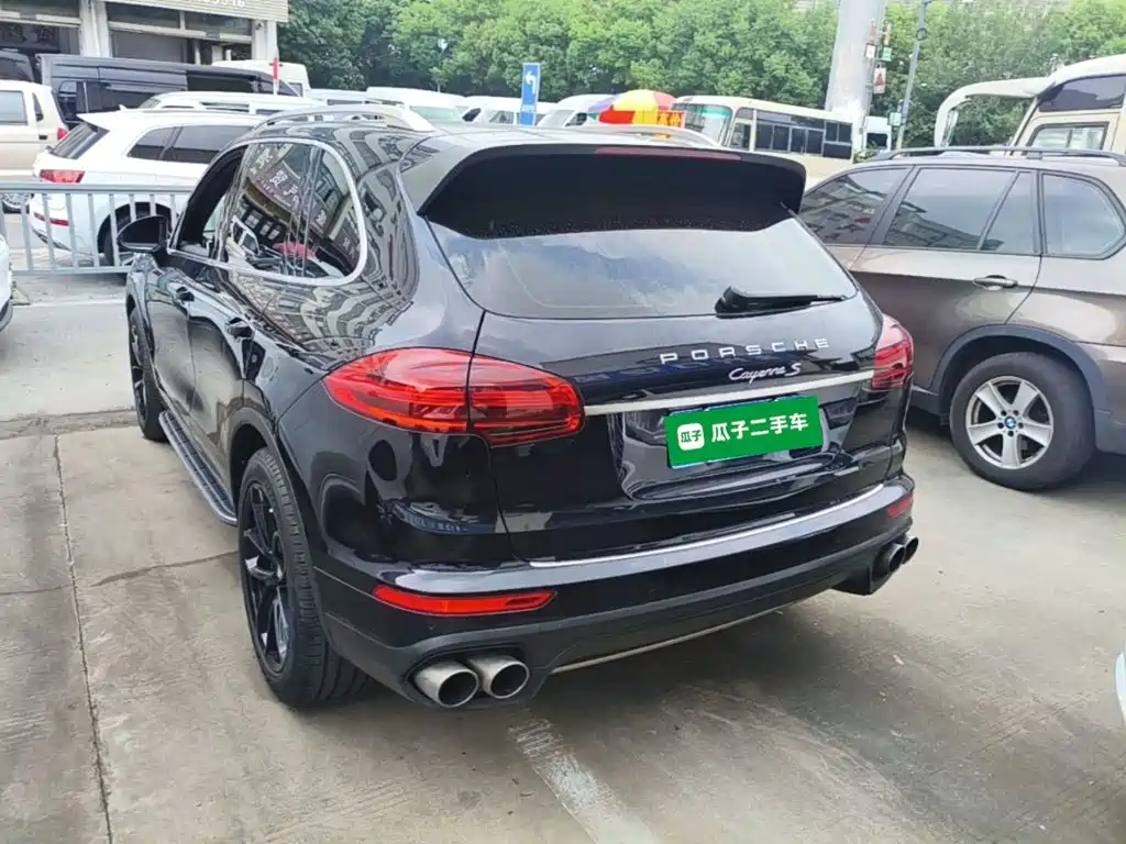 Porsche Cayenne — миниатюра 5