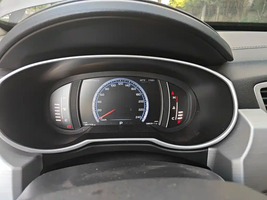 Geely Boyue — миниатюра 12