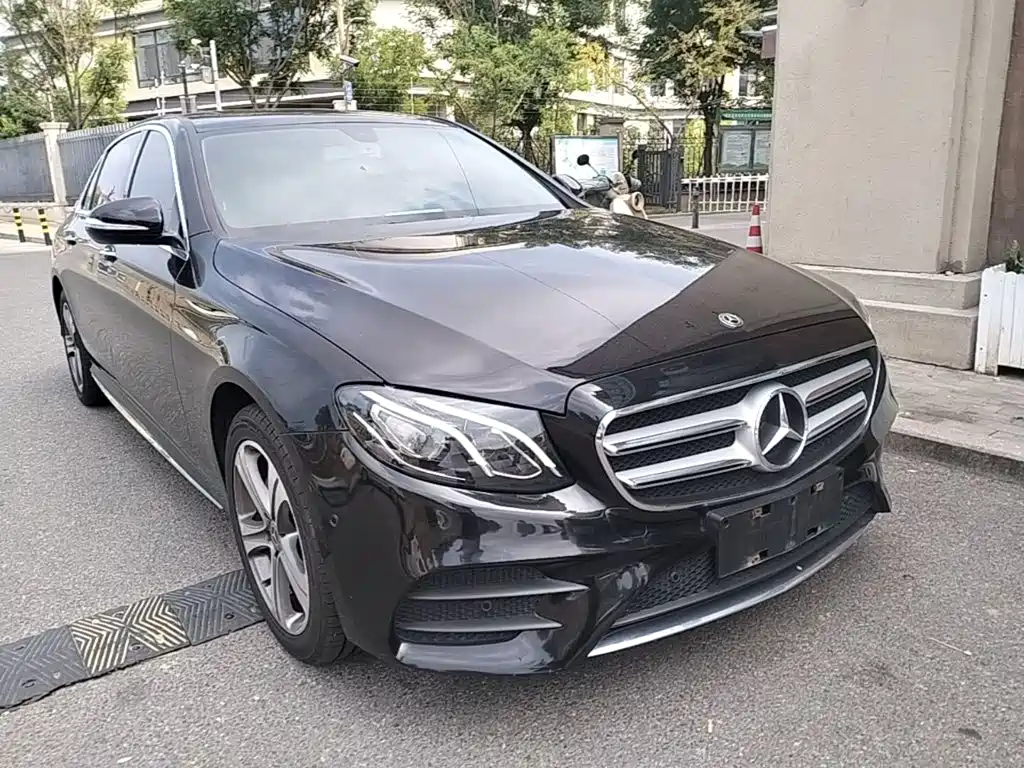 Mercedes-Benz E-Class — миниатюра 4