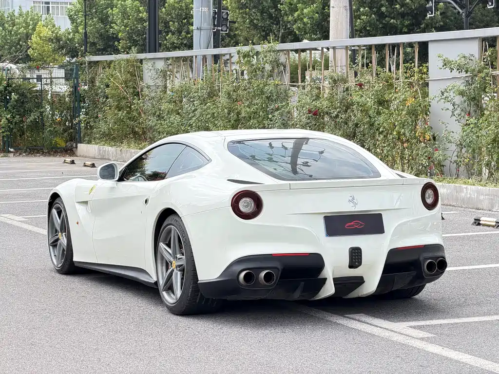 Ferrari F12berlinetta — миниатюра 5