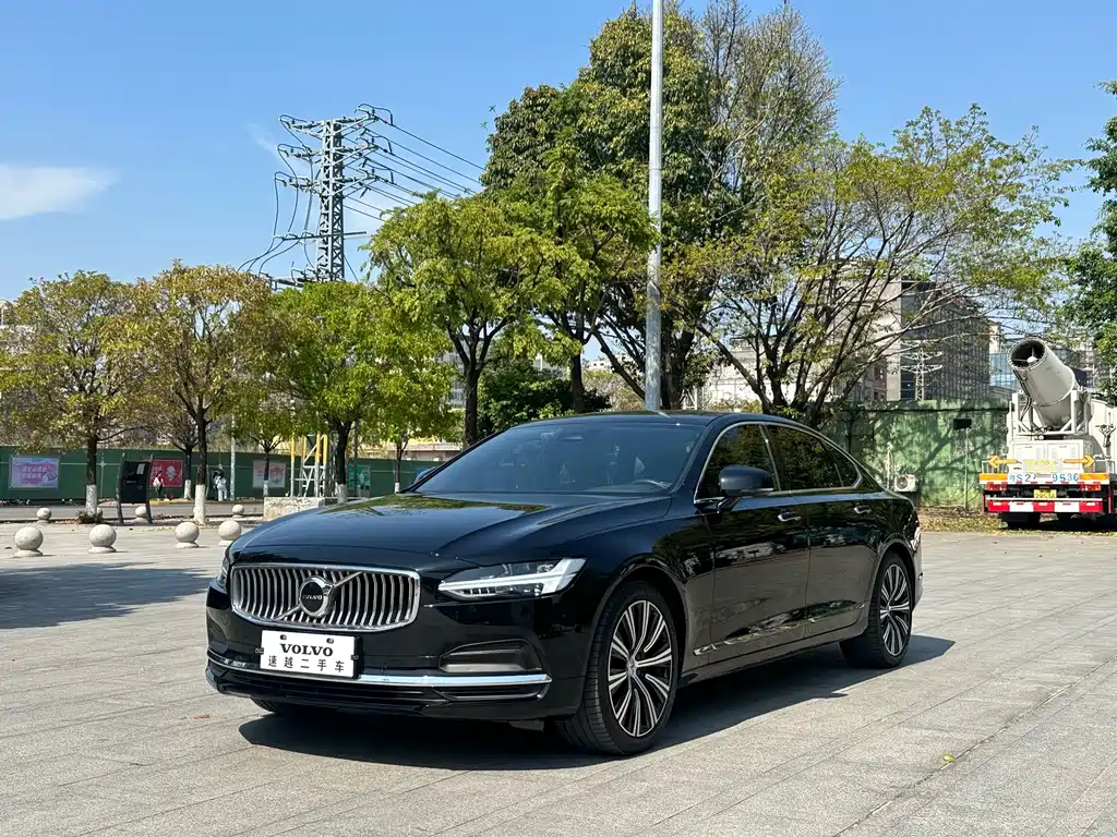 Volvo S90 2022