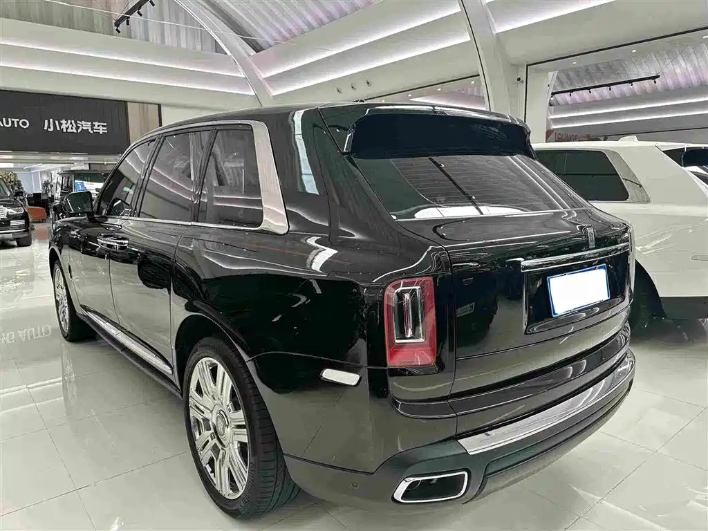 Rolls-Royce Cullinan — миниатюра 18