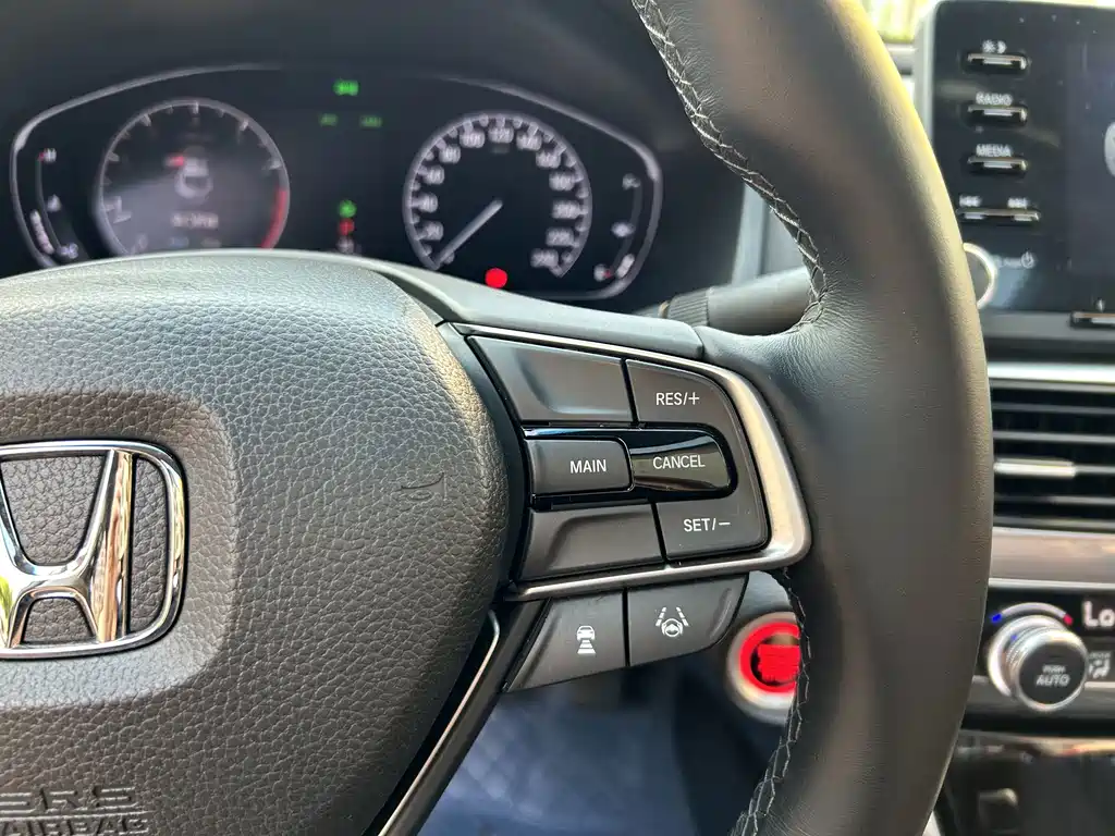 Honda Accord — миниатюра 14