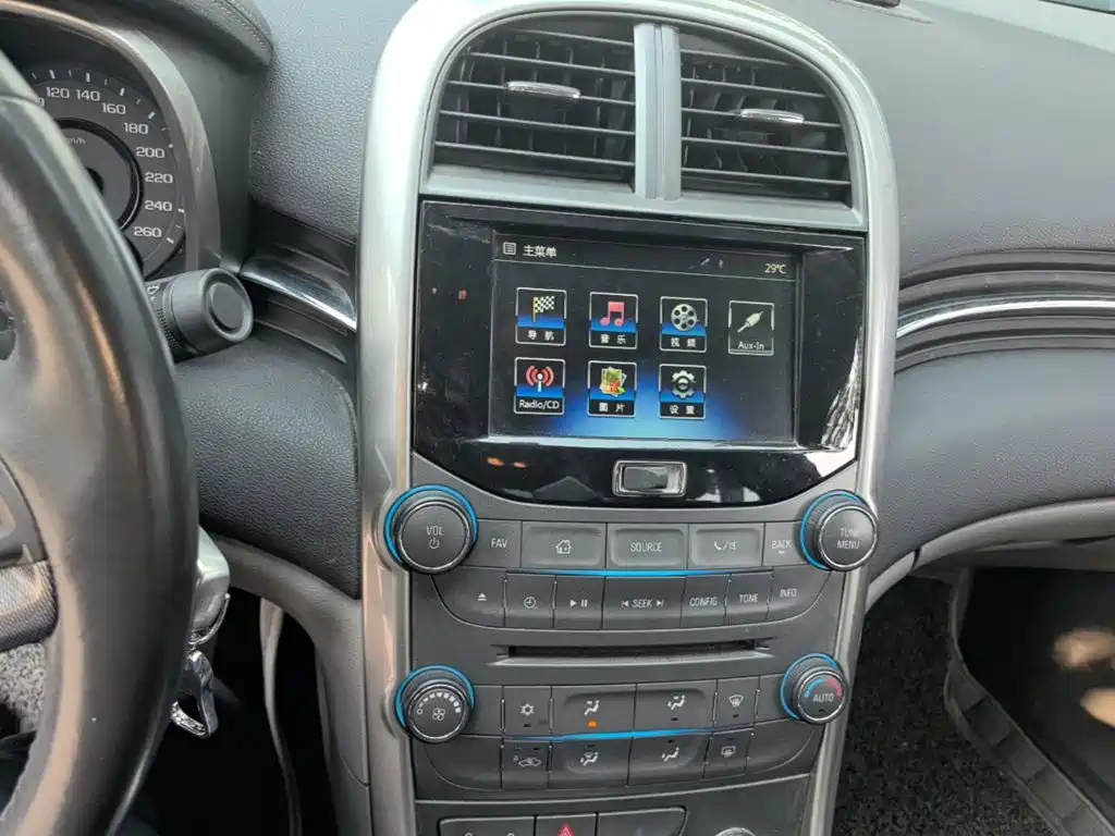 Chevrolet Malibu — миниатюра 13