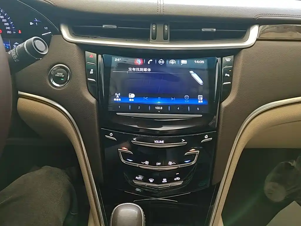 Cadillac XTS — миниатюра 13