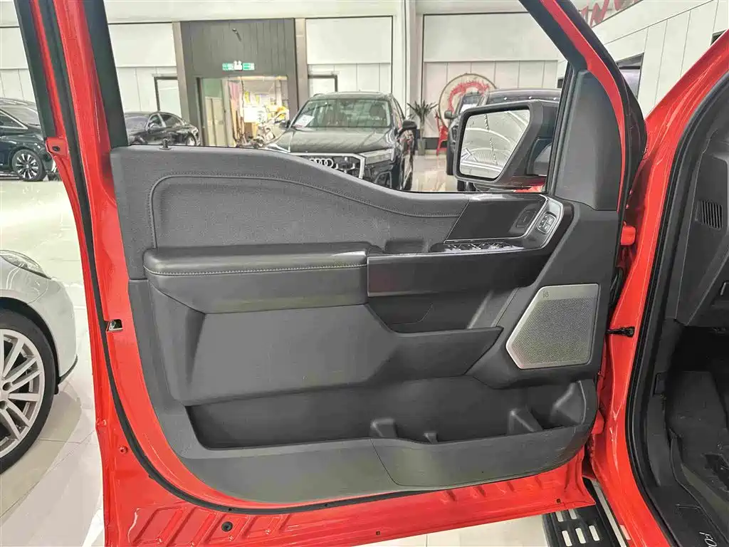 Ford F-150 Raptor — миниатюра 6