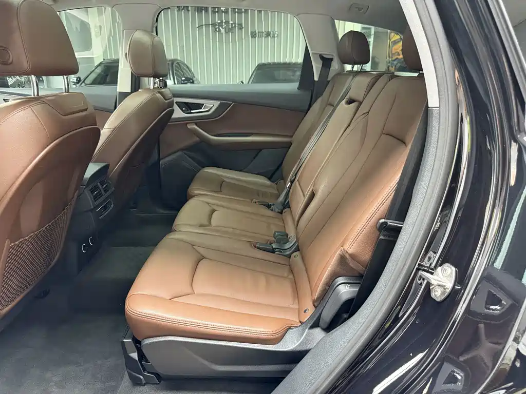 Audi Q7 — миниатюра 22