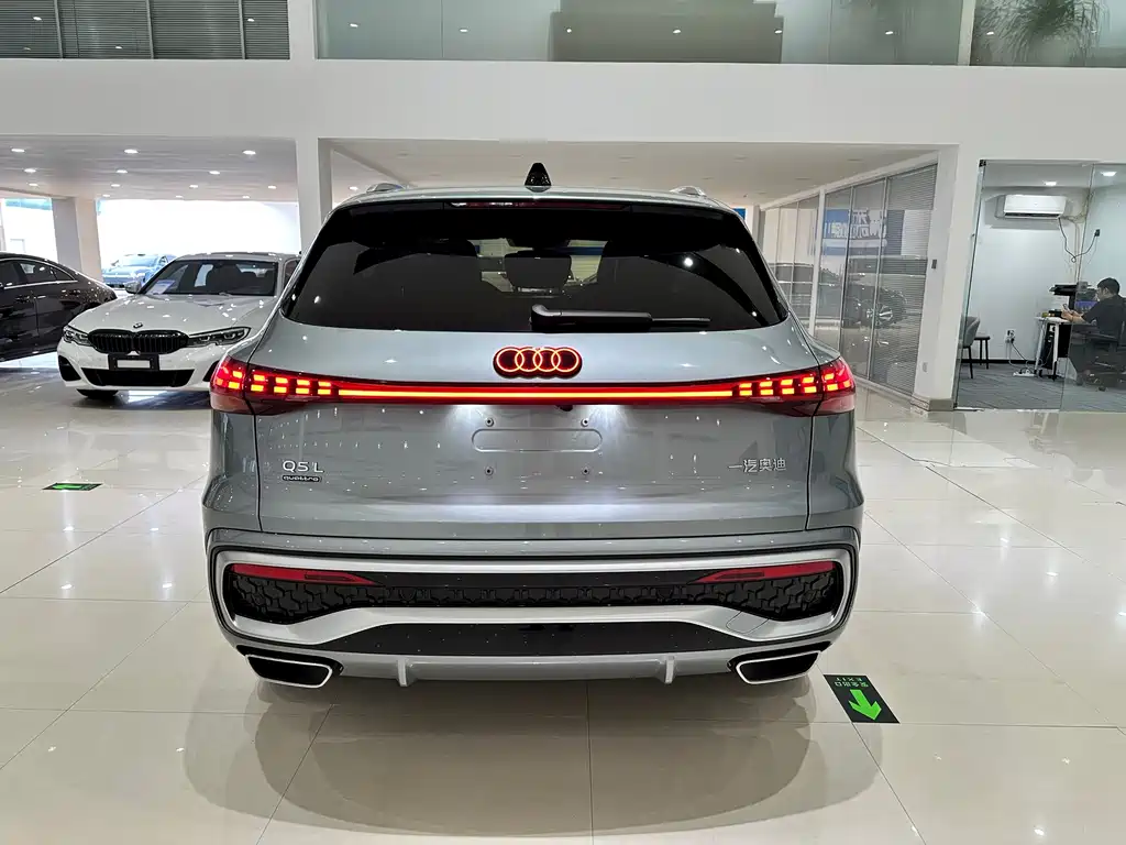Audi Q5L — миниатюра 6